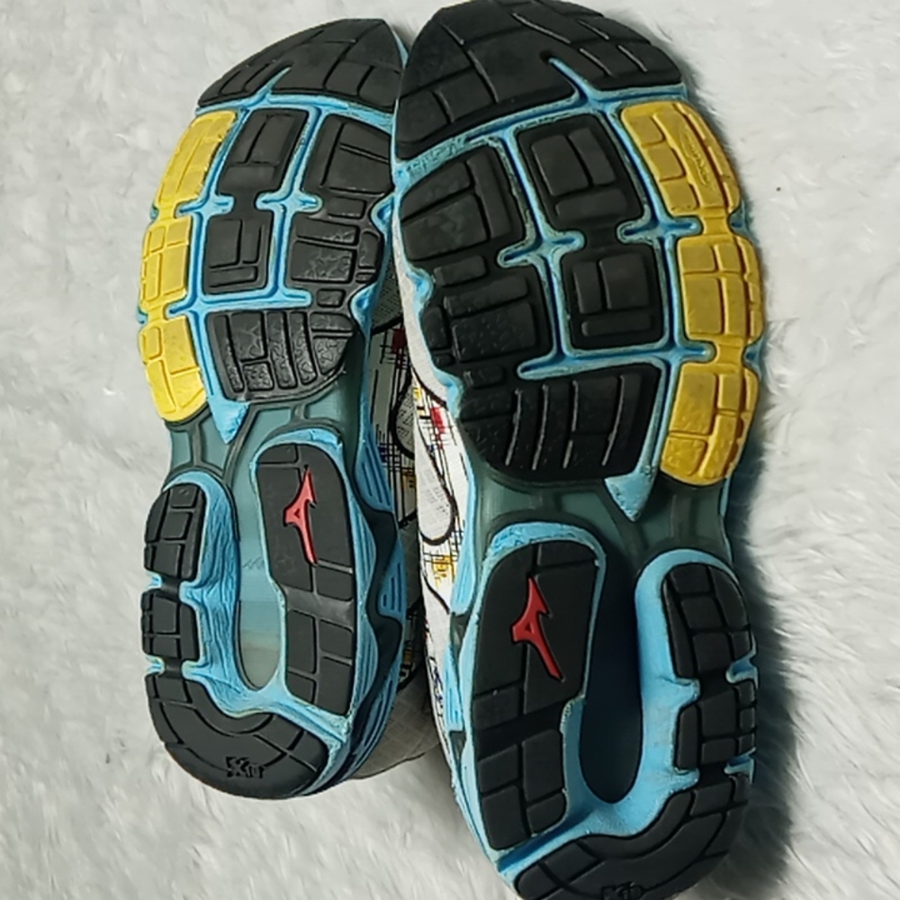 Mizuno 10th anniversary wave sneakers - Picture 8 of 9